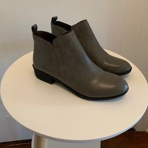 American Rag Womens Cadee Solid Ankle Booties, Size 7.5